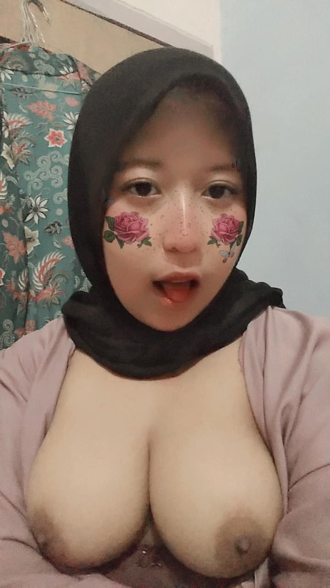 Random Hijab Slut - Porn Videos & Photos - EroMe