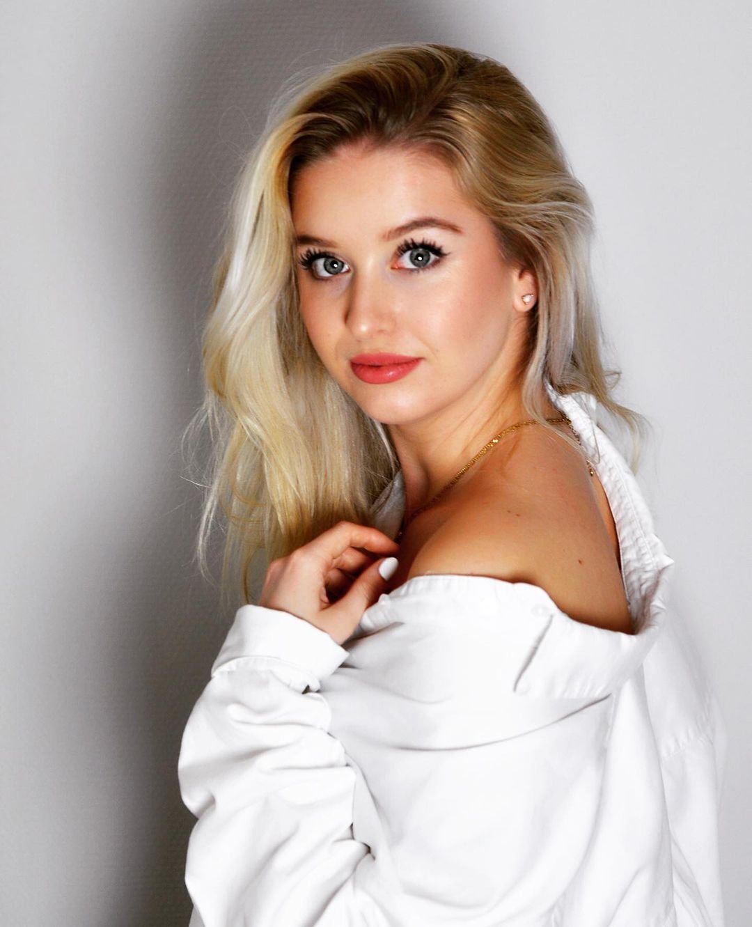 Suzanna 🔥 🔥 🔥 #eNW8tjTI