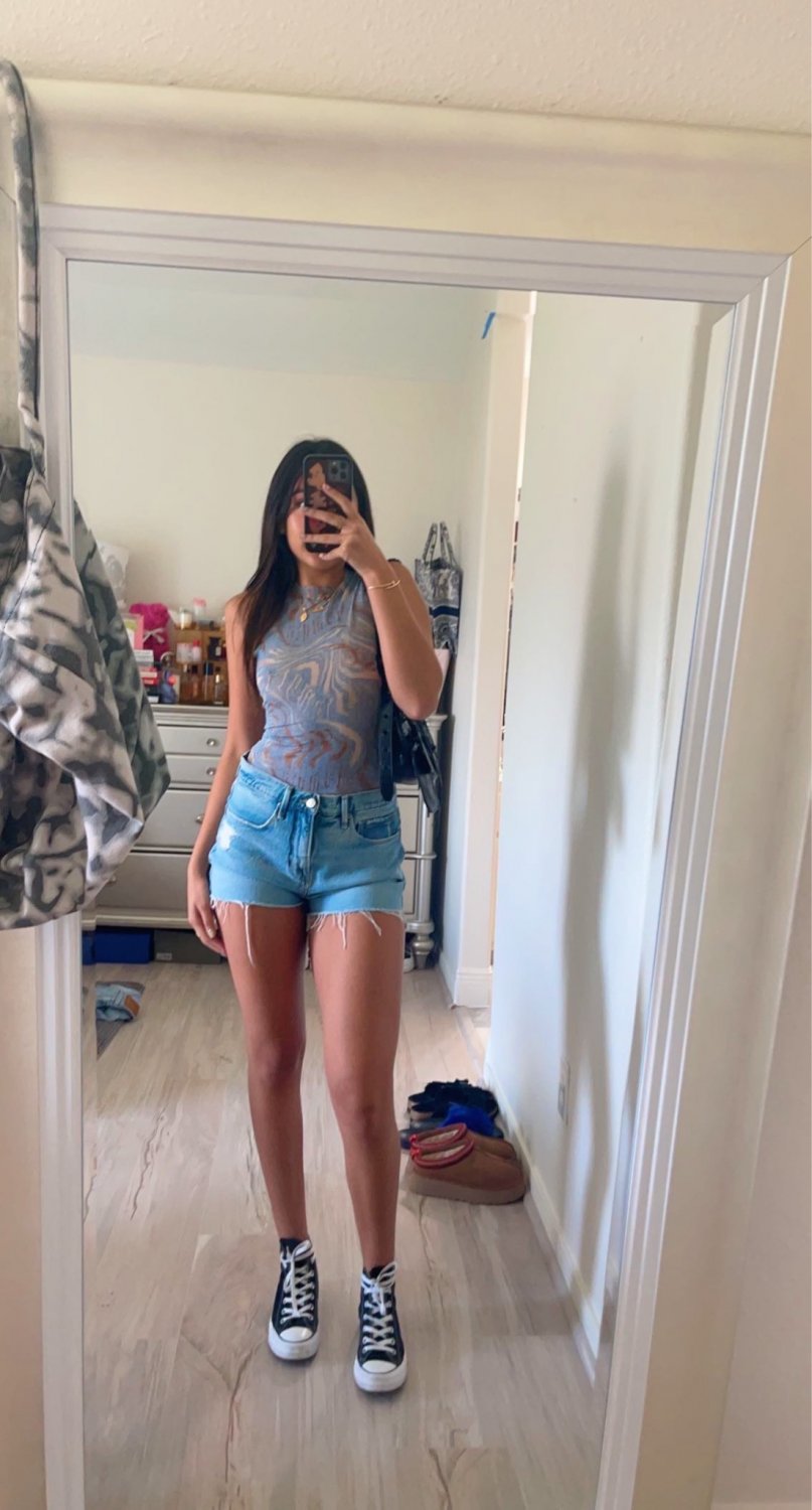 Tight Brianna, 19 #ZCAj8BCk