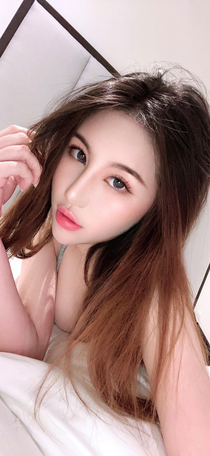 Michelle Asian Nude - Amateur Sexy Asian Michelle - Porn Videos & Photos - EroMe