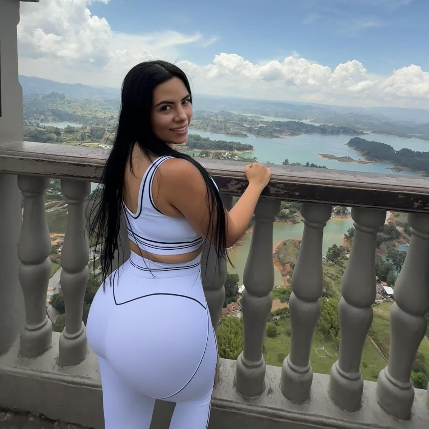 Beautiful Latina girls climbing the 708 steps up La Piedra Del Penol in Guatape amazing for views #wek35ru0