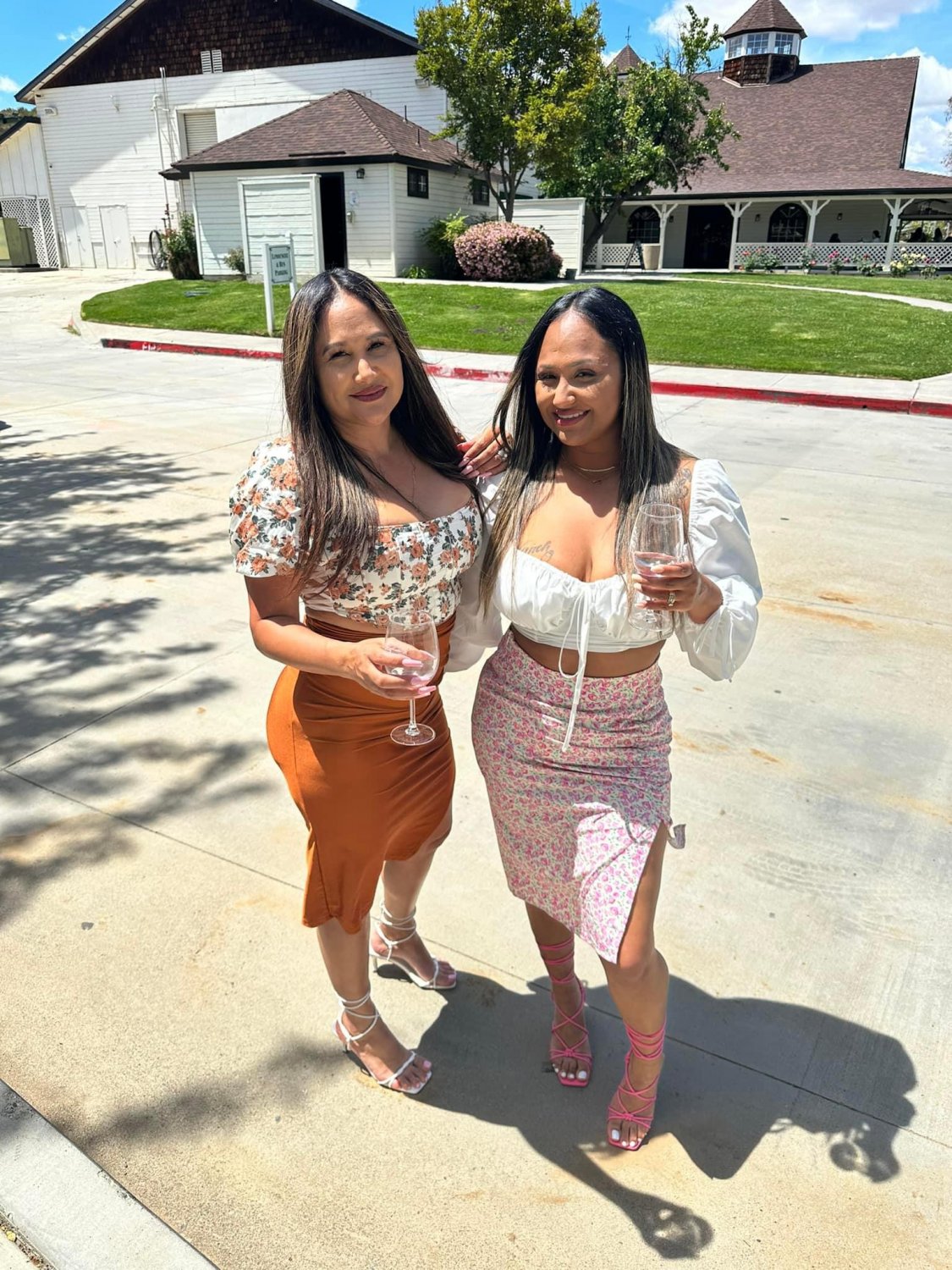 Mom or daughter #dPCnHPLz