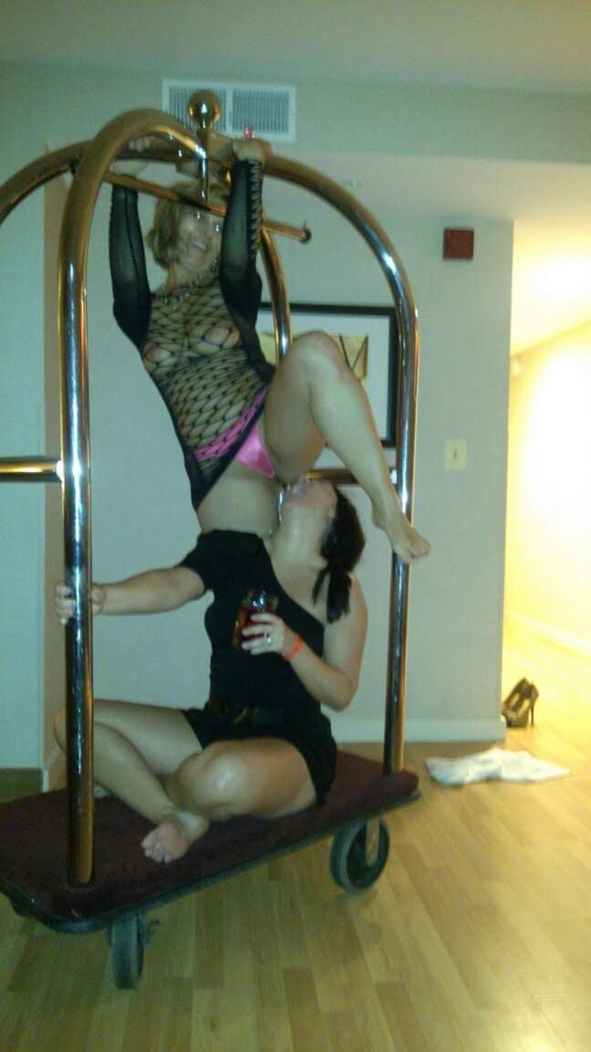 Meet Karen - she loves facials #x1Q9KjAO