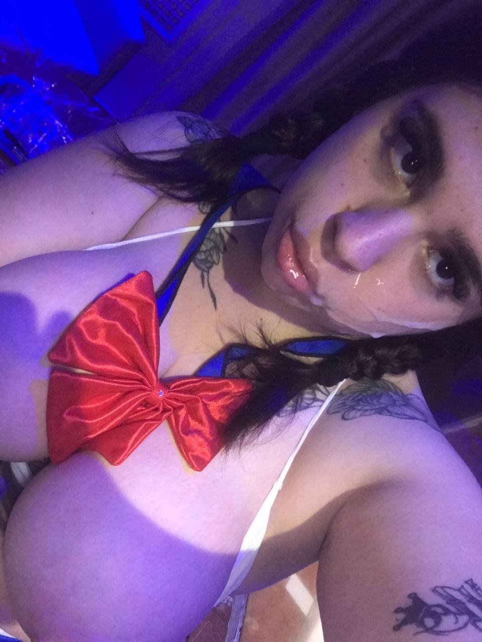 Gordita Argentina con carita inocente cogiendo y petes #bzr320Vm