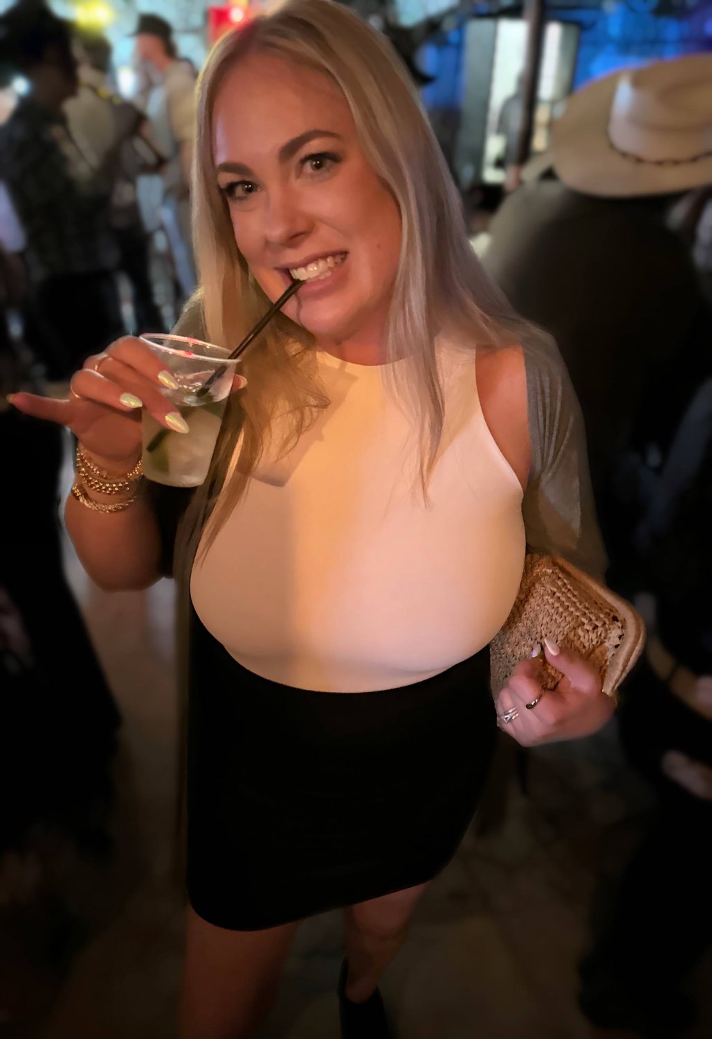 Friends mom needed to be exposed #neVOSFUx